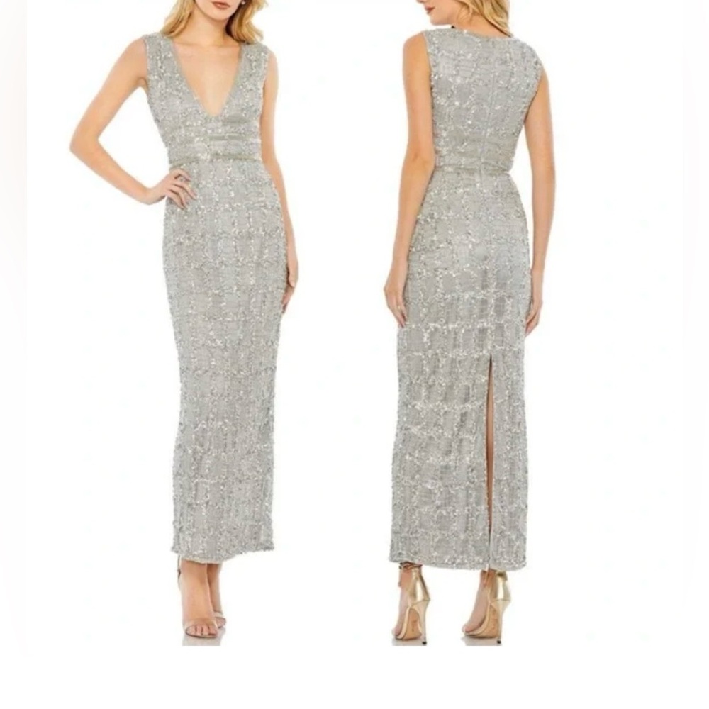 NEW Mac Duggal Silver Sequin V-Neck Maxi Gown